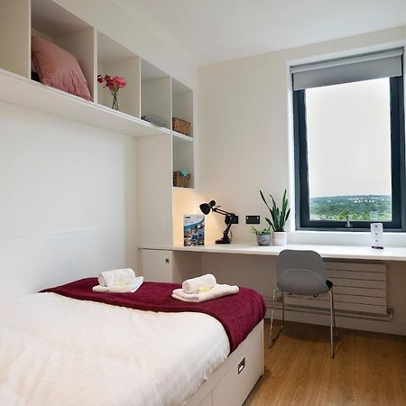 Goldcrest Village Rooms University Of Голвей Екстер'єр фото